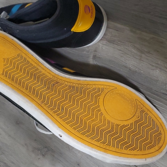 Adidas shoes - Picture 3 of 4